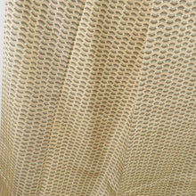 Load image into Gallery viewer, Komon Kasamatsu Bun Public Collar Weige Color Silk Silk Casual Kimono 157cm