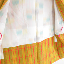 Load image into Gallery viewer, Haori Pure Silk Ponitsu Lattice Yellow Kimono Court Kimono Kimono 82cm