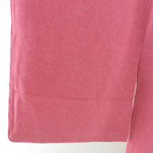 Load image into Gallery viewer, 江戸小紋 鮫文 赤桃色 袷 広衿 紋なし 正絹 カジュアル 仕立て上がり着物 身丈158cm