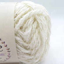 Load image into Gallery viewer, 毛糸 ジュートラメ 黄麻糸 日本製 サマーヤーン 色番110×5玉 1玉25g 糸長約22m 並太 春夏毛糸 白色 手編み 編み物 ハンドメイド 未使用品