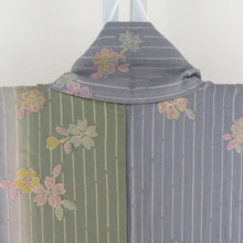 Load image into Gallery viewer, 小紋 箔 ぼかし 縞に桜文様 単衣 広衿 正絹 緑色 青紫色 仕立て上がり カジュアル 身丈163cm
