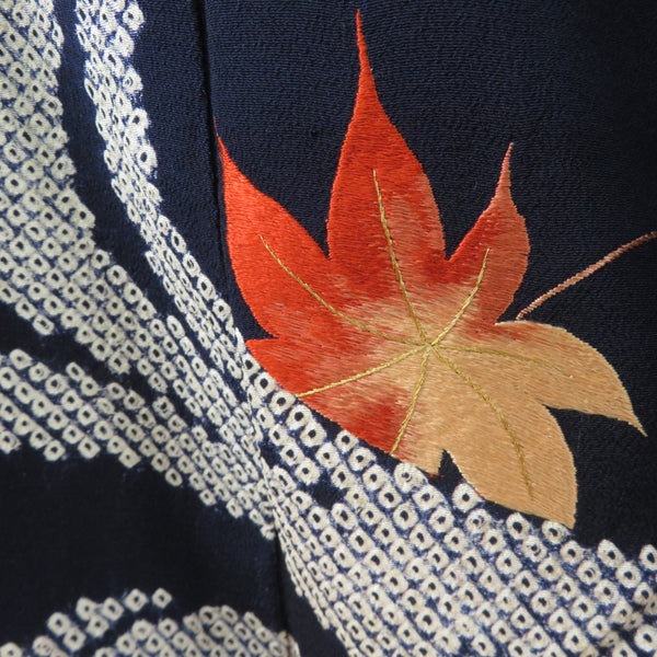付下げ アンティーク 刺繍 絞り 紅葉柄 紫色 袷 広衿 正絹 昭和