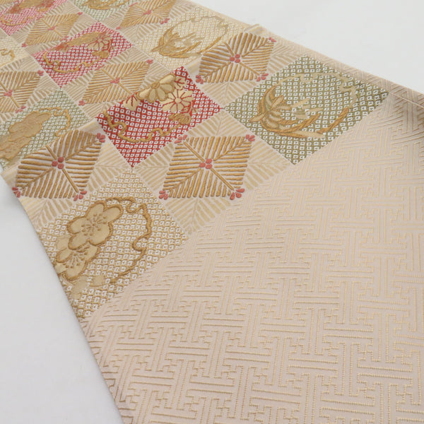 袋帯 唐織刺繍 市松華文様 ベージュ色 金糸 六通柄 正絹 礼装 フォーマル 着物帯 長さ440cm【中古】 袋帯 唐織刺繍 市松華文様 ベージュ色 金糸 六通柄 正絹 礼装