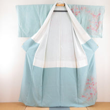 Load image into Gallery viewer, 訪問着 たたき染め 菊文様 薄緑色 袷 広衿 作家物 落款付 正絹 一つ紋 木瓜紋 仕立て上がり着物 身丈158cm