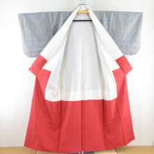 Load image into Gallery viewer, 紬 着物 琉球花織 格子文様 浮き織 袷 広衿 灰色 正絹 カジュアル着物 仕立て上がり 身丈153cm