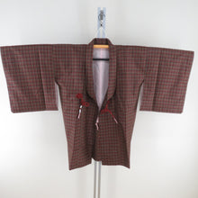 画像をギャラリービューアに読み込む, 着物コート 紬地 道中着 2枚セット 赤色 黒色 格子 和装コート 正絹 織文様 ちりよけ 身丈88cm 未使用品