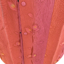 画像をギャラリービューアに読み込む, 道行 正絹 膨れ織 グラデーション 花柄 赤紫色 和装コート 着物用 ちりよけ カジュアル 作家物 身丈86cm