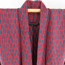 画像をギャラリービューアに読み込む, ウール着物 単衣 矢羽根文様 染め柄 赤色 青色 バチ衿 カジュアルきもの 普段着物 仕立て上がり 身丈154cm