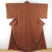 Load image into Gallery viewer, 紬 着物 節紬織 斜め格子 橙茶色 正絹 袷 広衿 カジュアル 仕立て上がり着物 身丈159cm