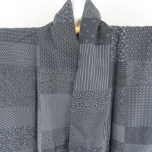画像をギャラリービューアに読み込む, 御召 織文様 伊勢型織 織座小紋 正絹 灰黒色 袷 広衿 紋なし カジュアル 仕立て上がり着物 丹後ちりめん 身丈158cm