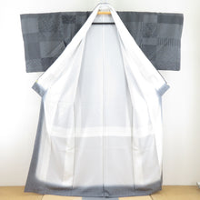 画像をギャラリービューアに読み込む, 御召 織文様 伊勢型織 織座小紋 正絹 灰黒色 袷 広衿 紋なし カジュアル 仕立て上がり着物 丹後ちりめん 身丈158cm