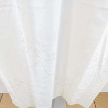 画像をギャラリービューアに読み込む, 襦袢 花籠地紋 薄黄色 正絹 バチ衿 袖無双 長襦袢 仕立て上がり 女性着物用 身丈127cm