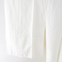 画像をギャラリービューアに読み込む, 襦袢 花籠地紋 薄黄色 正絹 バチ衿 袖無双 長襦袢 仕立て上がり 女性着物用 身丈127cm