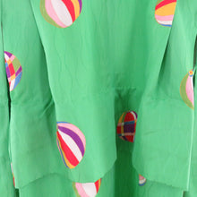 Load image into Gallery viewer, 子供着物 女の子用 四つ身 襦袢セット 箔 毬文様 緑色 正絹 袷 フォーマル 子供きもの 女児 七五三 祝着 身丈97cm