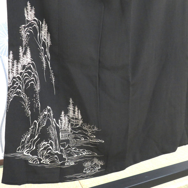 作家物 黒留袖 美しい風景 金彩 着物 正絹 五つ紋 袷 広衿 RK-3584 黒留袖 アンティーク 黒留袖 正絹 両褄柄 風景文様 袷 広衿 紋入