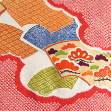 画像をギャラリービューアに読み込む, 振袖 正絹 赤色x白色x多色 刺繍入り 金銀コマ 絞り 扇面に花紋様 袷 広衿 成人式 卒業式 舞台衣装 フォーマル 仕立上り 着物 身丈163cm