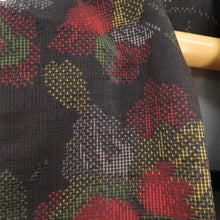 画像をギャラリービューアに読み込む, 紬 着物 草花模様 正絹 茶色x朱色 袷 広衿 カジュアル 仕立て上がり着物 身丈158cm