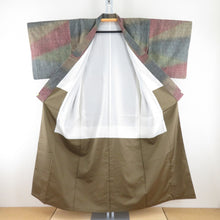 画像をギャラリービューアに読み込む, 紬 着物 紬 たてわく織文様 ぼかし グレーxレッドxブルー 正絹 袷 バチ衿 カジュアル 仕立て上がり着物 身丈150cm