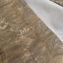画像をギャラリービューアに読み込む, 紬 着物 葉っぱ模様 正絹 薄茶色x砂折 袷 広衿 カジュアル 仕立て上がり着物 身丈159cm