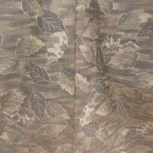 画像をギャラリービューアに読み込む, 紬 着物 葉っぱ模様 正絹 薄茶色x砂折 袷 広衿 カジュアル 仕立て上がり着物 身丈159cm