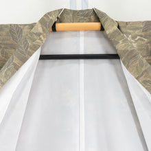 画像をギャラリービューアに読み込む, 紬 着物 葉っぱ模様 正絹 薄茶色x砂折 袷 広衿 カジュアル 仕立て上がり着物 身丈159cm