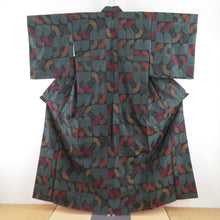 画像をギャラリービューアに読み込む, 紬 着物 大島紬 市松に扇子模様 黒色x深緑色x多色 正絹 袷 バチ衿 カジュアル 仕立て上がり着物 身丈156cm