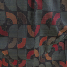 画像をギャラリービューアに読み込む, 紬 着物 大島紬 市松に扇子模様 黒色x深緑色x多色 正絹 袷 バチ衿 カジュアル 仕立て上がり着物 身丈156cm