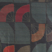 画像をギャラリービューアに読み込む, 紬 着物 大島紬 市松に扇子模様 黒色x深緑色x多色 正絹 袷 バチ衿 カジュアル 仕立て上がり着物 身丈156cm