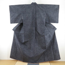 画像をギャラリービューアに読み込む, 紬 着物 唐草花模様 紺色x灰色 正絹 袷 バチ衿 カジュアル 仕立て上がり着物 身丈158cm