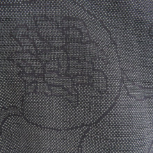 画像をギャラリービューアに読み込む, 紬 着物 唐草花模様 紺色x灰色 正絹 袷 バチ衿 カジュアル 仕立て上がり着物 身丈158cm