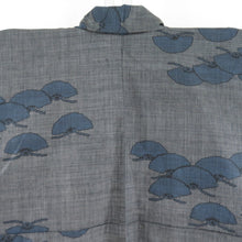 画像をギャラリービューアに読み込む, 紬 着物 松模様 黒色x灰色x青色 正絹 袷 広衿 カジュアル 仕立て上がり着物 身丈162cm
