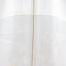 画像をギャラリービューアに読み込む, 紬 着物 雲取りに風景模様 クリーム色x灰色 正絹 袷 広衿 カジュアル 仕立て上がり着物 身丈156cm