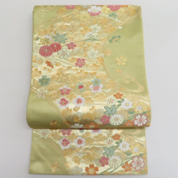 袋帯 流水に花々紋様 黄緑ｘ金色 金糸 六通柄 正絹 仕立て上がり 着物帯 長さ440cm 【キモノオフ野々市若松店】 袋帯 流水に花々紋様 黄緑x金色 金糸 六通柄 正絹 仕立て上がり 着物