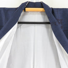 画像をギャラリービューアに読み込む, 紬 着物 幾何学模様に花 紺色x黒色 正絹 袷 広衿 カジュアル 仕立て上がり着物 身丈159cm