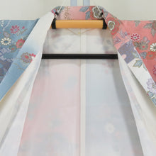 Load image into Gallery viewer, Komon Fogi flower pattern blur dyed blue x pink foil with pink foil Saaya -shaped ground crest x silver lined wide collar pure silk