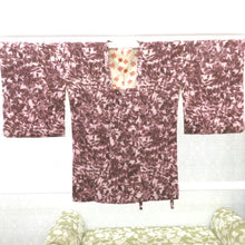 画像をギャラリービューアに読み込む, 道行 アンティーク 昔道行 正絹 ピンク紫 紫 葉文様 レトロ 明治・大正ロマン モダン 和洋ミックス ちりよけ 防寒 汚れ防止  身丈81.2cm