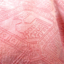 Load image into Gallery viewer, Komon Normal House Pink Pink Red White Mura Dye Dyeing Arisugawa Word -shaped Flowers Wide Collar Pure Collar Silk Casual Casual Kimono Step