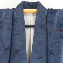 画像をギャラリービューアに読み込む, 紬着物 紺色x赤色 花模様 正絹 袷 バチ衿 カジュアル 仕立て上がり着物 身丈157cm