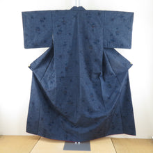画像をギャラリービューアに読み込む, 紬着物 紺色x赤色 花模様 正絹 袷 バチ衿 カジュアル 仕立て上がり着物 身丈157cm