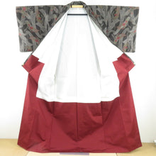 Load image into Gallery viewer, 紬 着物 大島紬 熨斗に花模様 茶色x赤色 正絹 袷 広衿 カジュアル 仕立て上がり着物 身丈163cm