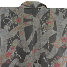 Load image into Gallery viewer, 紬 着物 大島紬 熨斗に花模様 茶色x赤色 正絹 袷 広衿 カジュアル 仕立て上がり着物 身丈163cm