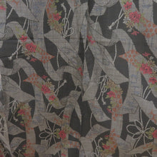 Load image into Gallery viewer, 紬 着物 大島紬 熨斗に花模様 茶色x赤色 正絹 袷 広衿 カジュアル 仕立て上がり着物 身丈163cm