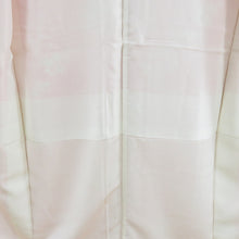 Load image into Gallery viewer, 小紋 江戸小紋風模様に小花模様 サーモンオレンジx白 袷 広衿 正絹 仕立て上がり カジュアル着物 身丈159cm