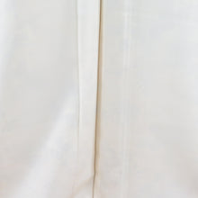 Load image into Gallery viewer, 小紋 花模様 薄黄色x灰色 パステル系 袷 広衿 正絹 仕立て上がり カジュアル着物 身丈158cm