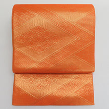 Load image into Gallery viewer, 袋帯 佐賀錦 金糸銀糸 菱型模様 リバーシブル オレンジ色x白色 全通柄 正絹 仕立て上がり 長さ448cm