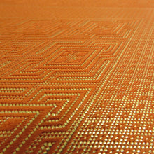 Load image into Gallery viewer, 袋帯 佐賀錦 金糸銀糸 菱型模様 リバーシブル オレンジ色x白色 全通柄 正絹 仕立て上がり 長さ448cm