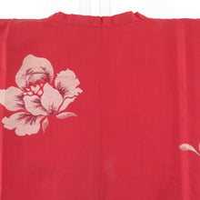 Load image into Gallery viewer, 着物コート アンティーク 昔道行 絹 赤色 薔薇模様 レトロ 身丈107cm