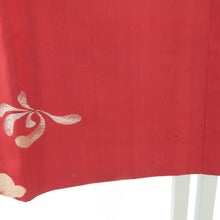 Load image into Gallery viewer, 着物コート アンティーク 昔道行 絹 赤色 薔薇模様 レトロ 身丈107cm