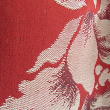Load image into Gallery viewer, 着物コート アンティーク 昔道行 絹 赤色 薔薇模様 レトロ 身丈107cm
