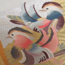 Load image into Gallery viewer, 袋帯 綴れ 金糸銀糸 オシドリに花模様 シルバーxゴールドx多色 お太鼓柄 正絹 仕立て上がり 長さ448cm